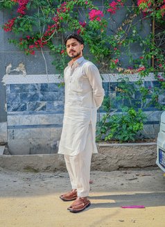 Dr. David Islamabad - Acompañantes masculino in Islamabad Photo 20 of 29