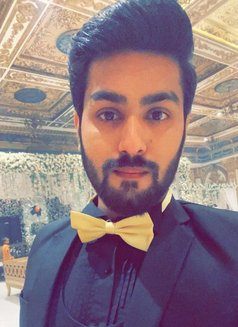 Dr Murphy - Male escort in Lahore Photo 2 of 3