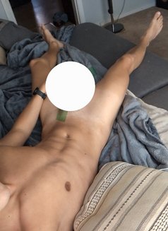 Dr. R - Acompañante masculino in Beirut Photo 1 of 3