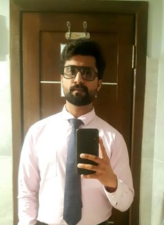 Dr Wahaaj Mir - Acompañantes masculino in Lahore Photo 6 of 8