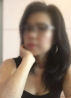 Dr. Wendy _ Counselor Therapist Healer - escort in Shanghai Photo 1 of 3