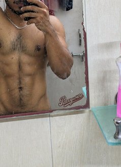 Draco - Acompañantes masculino in Bangalore Photo 2 of 3
