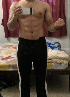 Draco - Male escort in Candolim, Goa Photo 1 of 3