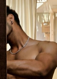 Draco - Acompañantes masculino in New Delhi Photo 3 of 3