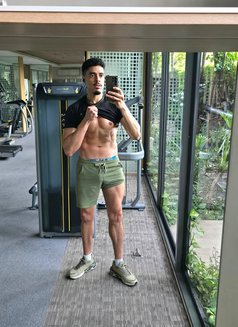 DracoXxL - Acompañantes masculino in Bangkok Photo 9 of 11