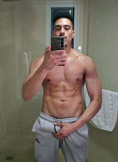 DracoXxL - Male escort in Bangkok Photo 5 of 6