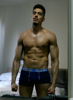 DracoXxL - Male escort in Bangkok Photo 6 of 6