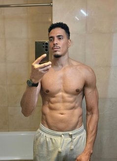 DracoXxL - Male escort in Hong Kong Photo 8 of 8