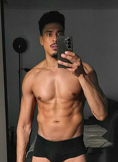 DracoXxL - Acompañantes masculino in Paris Photo 5 of 6