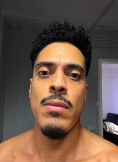 DracoXxL - Male escort in Paris Photo 9 of 9