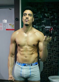 DracoXxL - Male escort in Singapore Photo 8 of 9