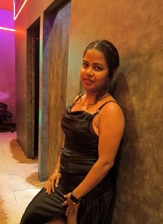 Drama_Queen - puta in Kolkata Photo 3 of 17