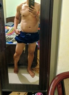 Dray - Male escort in New Delhi Photo 2 of 2