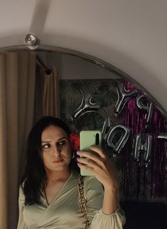 Dream Land - Transsexual escort in New Delhi Photo 1 of 3