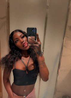 Dreamy - escort in Dubai Photo 2 of 2