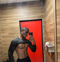 Drennan - Male escort in Al Manama