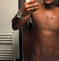 Drennan - Male escort in Al Manama