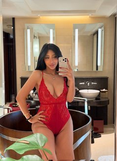 Dressrosa - escort agency in Macao Photo 21 of 27