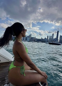 YourWetDream - escort in Dubai Photo 2 of 3