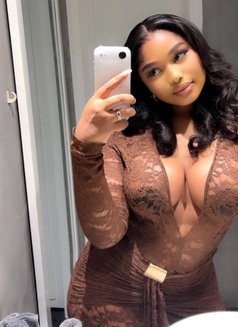 Dripping Wet Pussy Girl Sarah - escort in Ahmedabad Photo 2 of 11