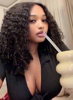 Dripping Wet Pussy Girl Sarah - escort in Ahmedabad Photo 7 of 11