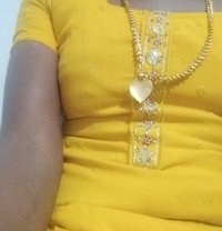 Drisya for cam (mallu) - escort in Kochi