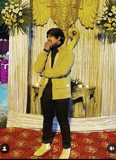 Drop - Male escort in New Delhi Photo 3 of 3