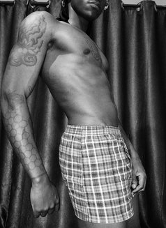 Dstroke - Male escort in Dubai Photo 4 of 4