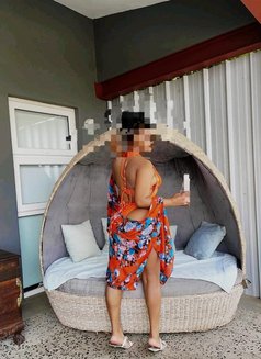 real meet and outcall - escort in Bangalore Photo 1 of 4