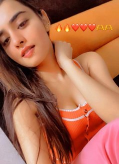 Dua Khan - puta in Karāchi Photo 3 of 4