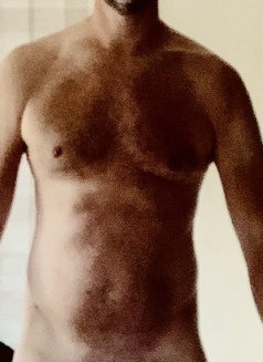 Dubai Businessman - Acompañantes masculino in Dubai Photo 2 of 2