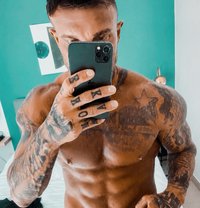 Dubai Dominant Couple for Cuckolds - Acompañantes masculino in Dubai