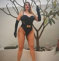 ObeyHelene(twitter) - dominatrix in Dubai