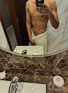 Al ain Hot 28 - Male escort in Al Ain Photo 5 of 6