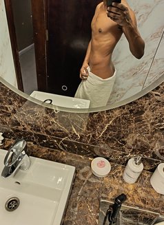 Al ain Hot 28 - Male escort in Al Ain Photo 6 of 6