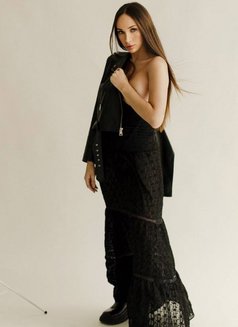 Dublie - Transsexual escort in London Photo 10 of 12