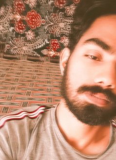 Ducky - Male escort in Karāchi Photo 2 of 2