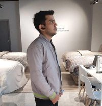 Duggu - Acompañantes masculino in New Delhi
