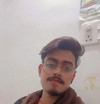 Dugu - Male escort in New Delhi