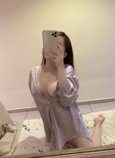 Dugyn - escort in Muscat Photo 5 of 5