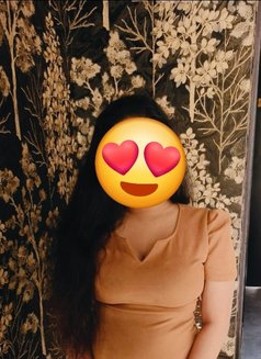 Dul - escort in Dubai Photo 2 of 5