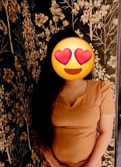 Dul - escort in Dubai Photo 4 of 5