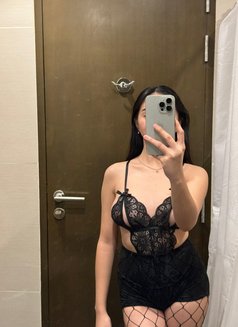 Dulce - escort in Hong Kong Photo 2 of 5