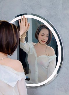 Dung - escort in Abu Dhabi Photo 2 of 5