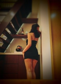 Dunia Kaya - escort in Singapore Photo 8 of 24
