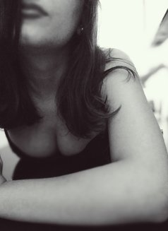 Dunia Kaya - escort in Singapore Photo 1 of 24