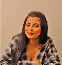 Dunia - escort in İstanbul