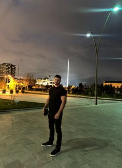 Dürüst eğlenceli adam - Male escort in Baku Photo 13 of 22