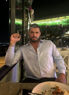 Dürüst eğlenceli adam - Male escort in Baku Photo 14 of 22