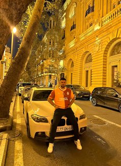 Dürüst eğlenceli adam - Male escort in Baku Photo 15 of 22